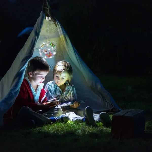 SolarFly™ | LED Verlichting voor Tuin en Terras | Waterbestendig - Automatische Aan/Uit-functie - Milieuvriendelijk - Werkt op Zonne-energie - Eenvoudig te Installeren - Duurzaam